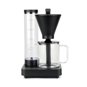 Frontansicht der Wilfa Performance Compact Filterkaffeemaschine in schwarz.