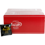 Ein rote Box auf weißem Hintergrund. Daran gelehnt ein schwarz verpacktes ESE-Pad.
